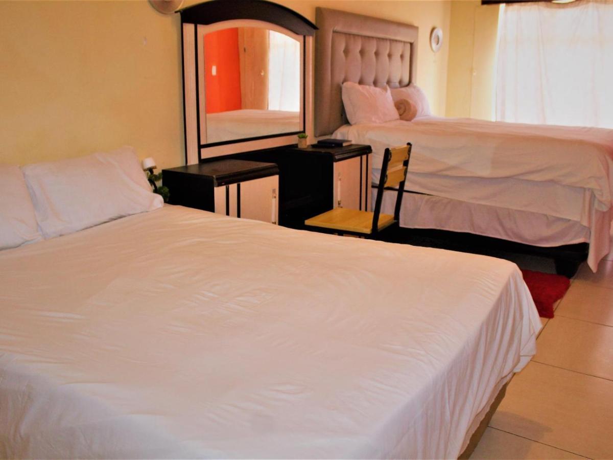 P Wake Guesthouse Opuwo Room photo